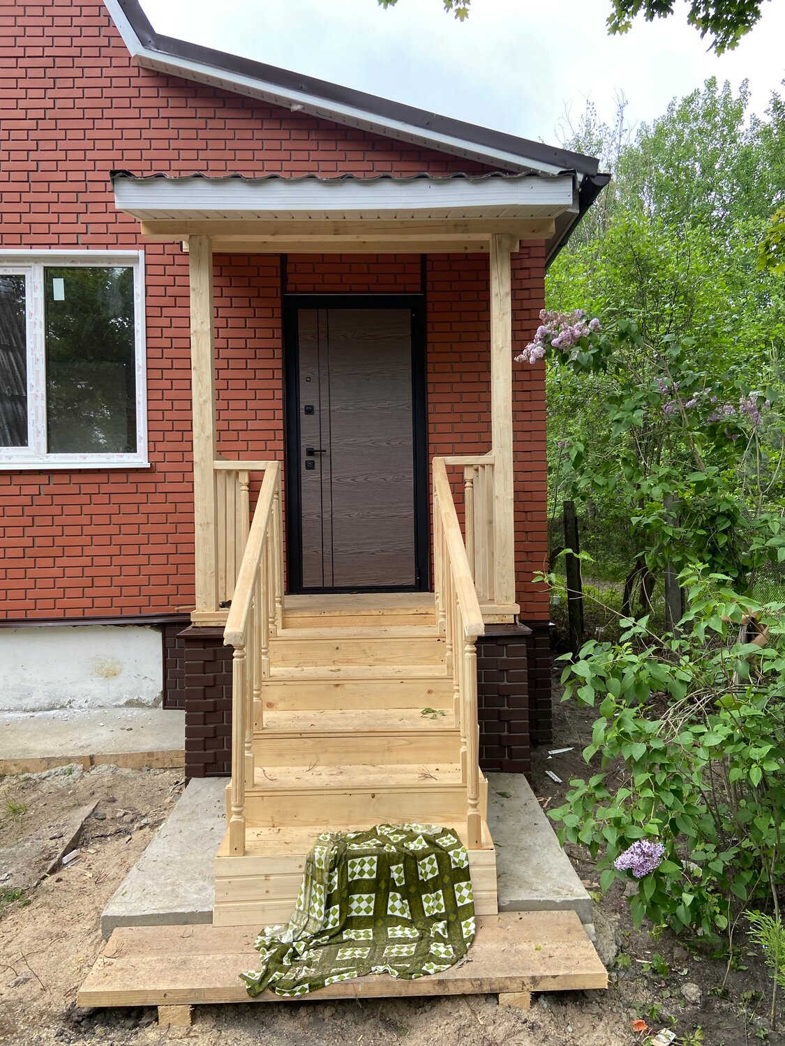 Установка фасадных панелей.