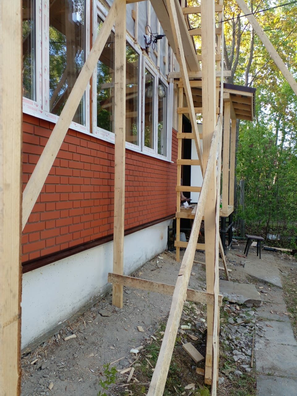 Установка фасадных панелей.