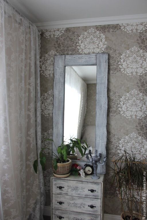 декорирование зеркала, зеркало в состаренной раме, состаренное зеркало, интерьерные зеркала, декор зеркала