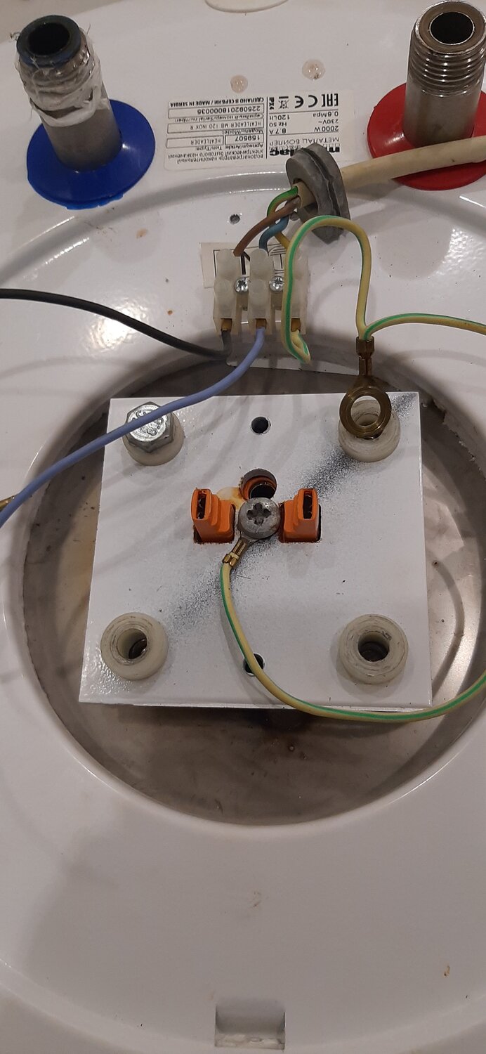 подключение водонагревателя, водонагреватель electrolux ewh 50, термостат водонагревателя электролюкс ewh 100 centurio, бойлер electrolux ewh 100 термореле, термекс водонагреватель электролюкс