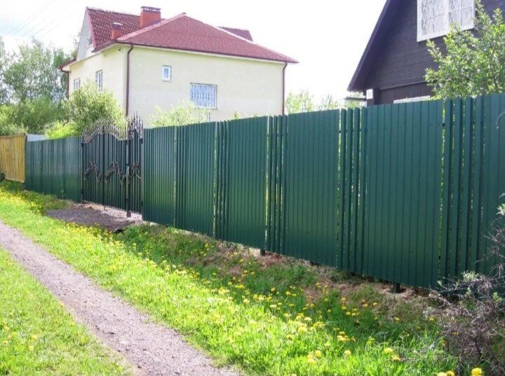 забор из профлиста и штакетника, забор из профнастила штакетник, забор из металлопрофиля штакетник, металлический штакетник забор, забор из профлиста