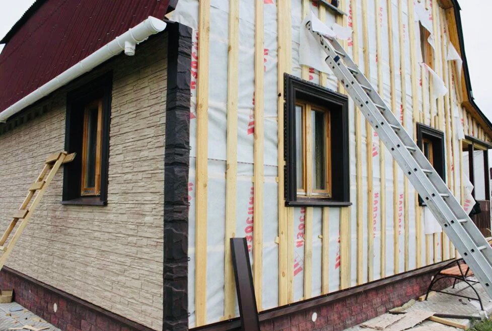 обшивка дома сайдингом, дом под сайдинг, дом сайдинг, утеплитель для стен дома снаружи под сайдинг, сайдинг