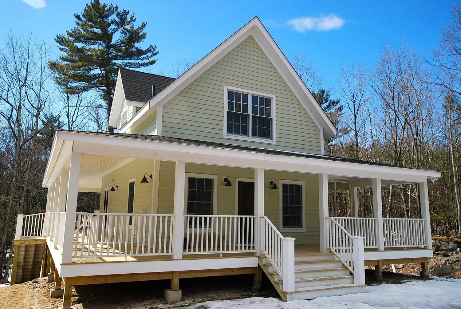 американский дом с террасой, веранда дома, веранда к дому, загородный дом, дом с террасой