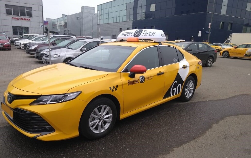 новая toyota camry, такси, тойота камри яндекс такси, toyota camry 2018, такси москва