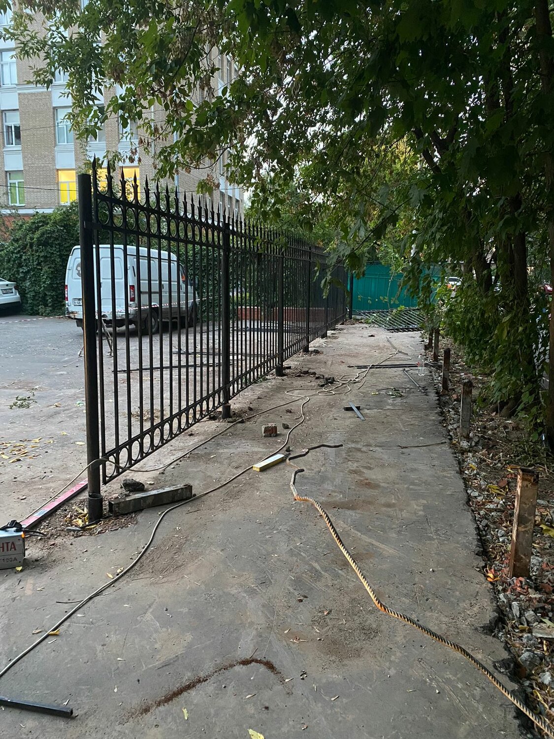 забор, ограждение, двор, заборы металлические, металлические ограждения