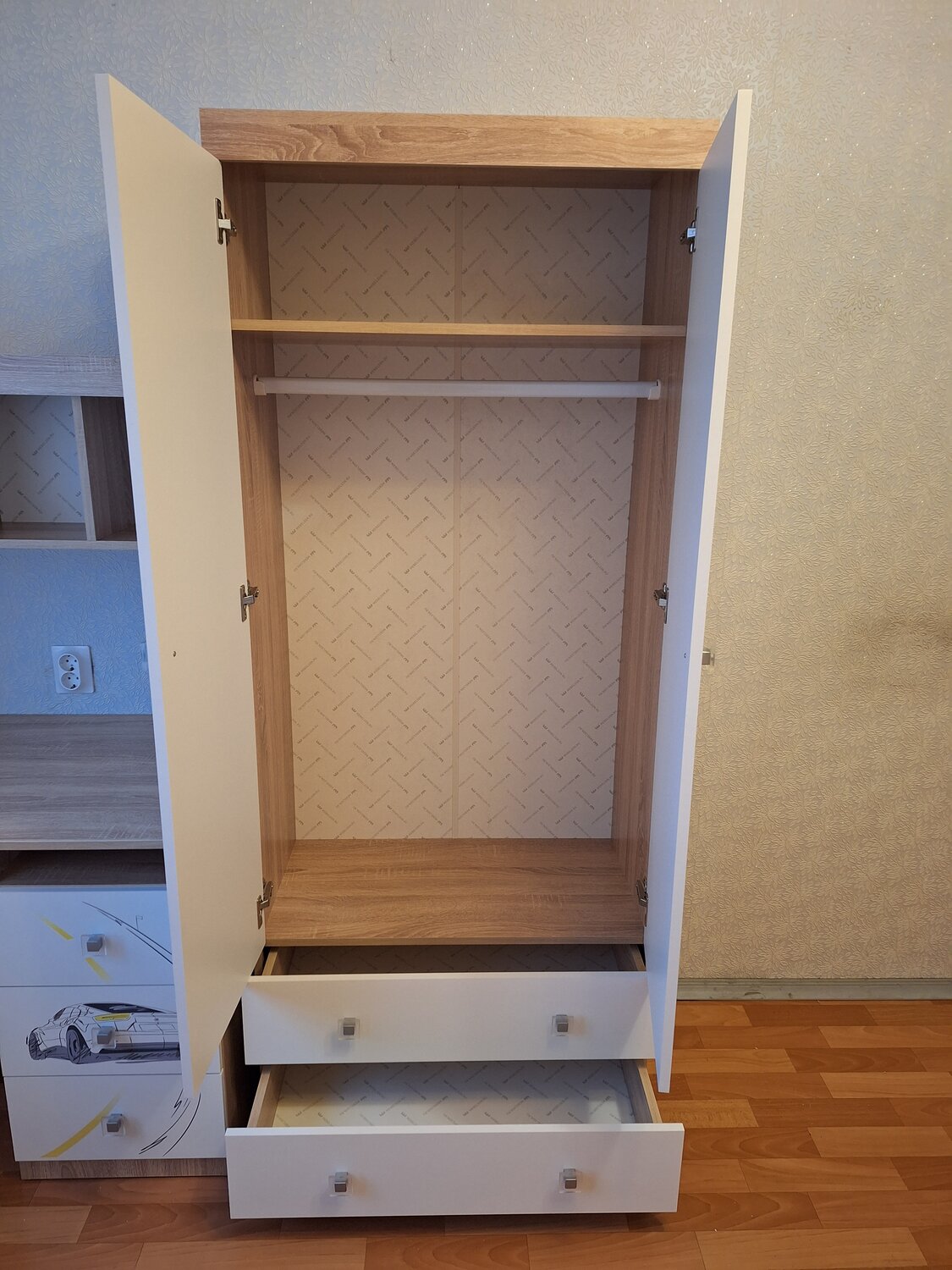 шкаф, шкаф платяной, шкаф эконом, шкаф распашной с ящиками, шкаф распашной