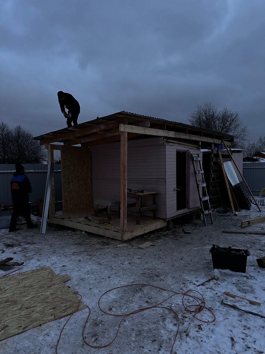 хозблок, дом бытовка, дачный домик, маленький каркасный дом, дом из бытовок