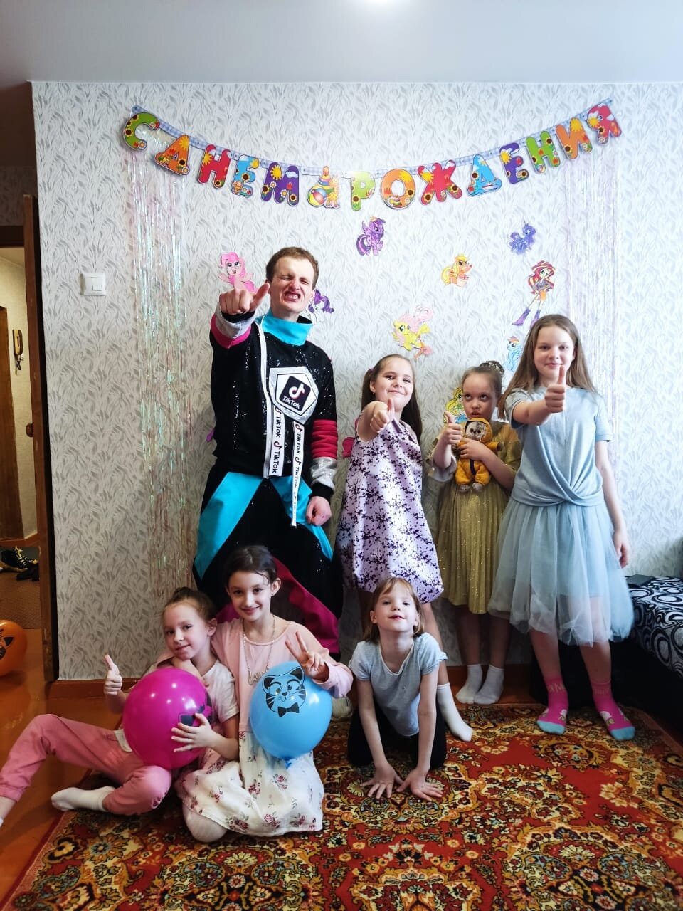 ребенок, детский праздник, человек, ребенок в садике, где отпраздновать выпускной детского сада