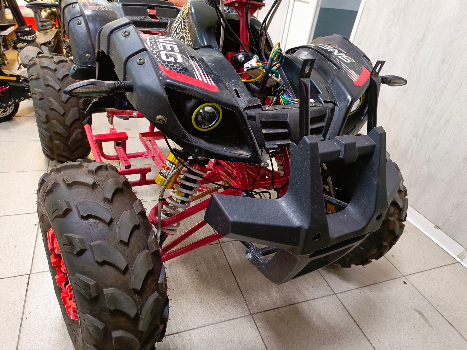 квадроцикл avantis hunter 200, квадроцикл, квадроцикл чёрный авантис хантер 200, квадроцикл avantis, авантис хантер 200 биг