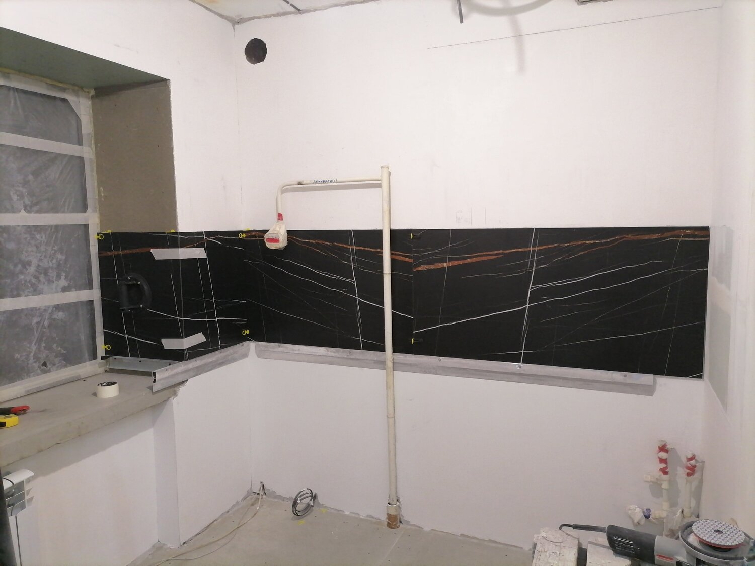 укладка плитки, плитка на стену, ремонт, потолочная плитка, укладка кафеля