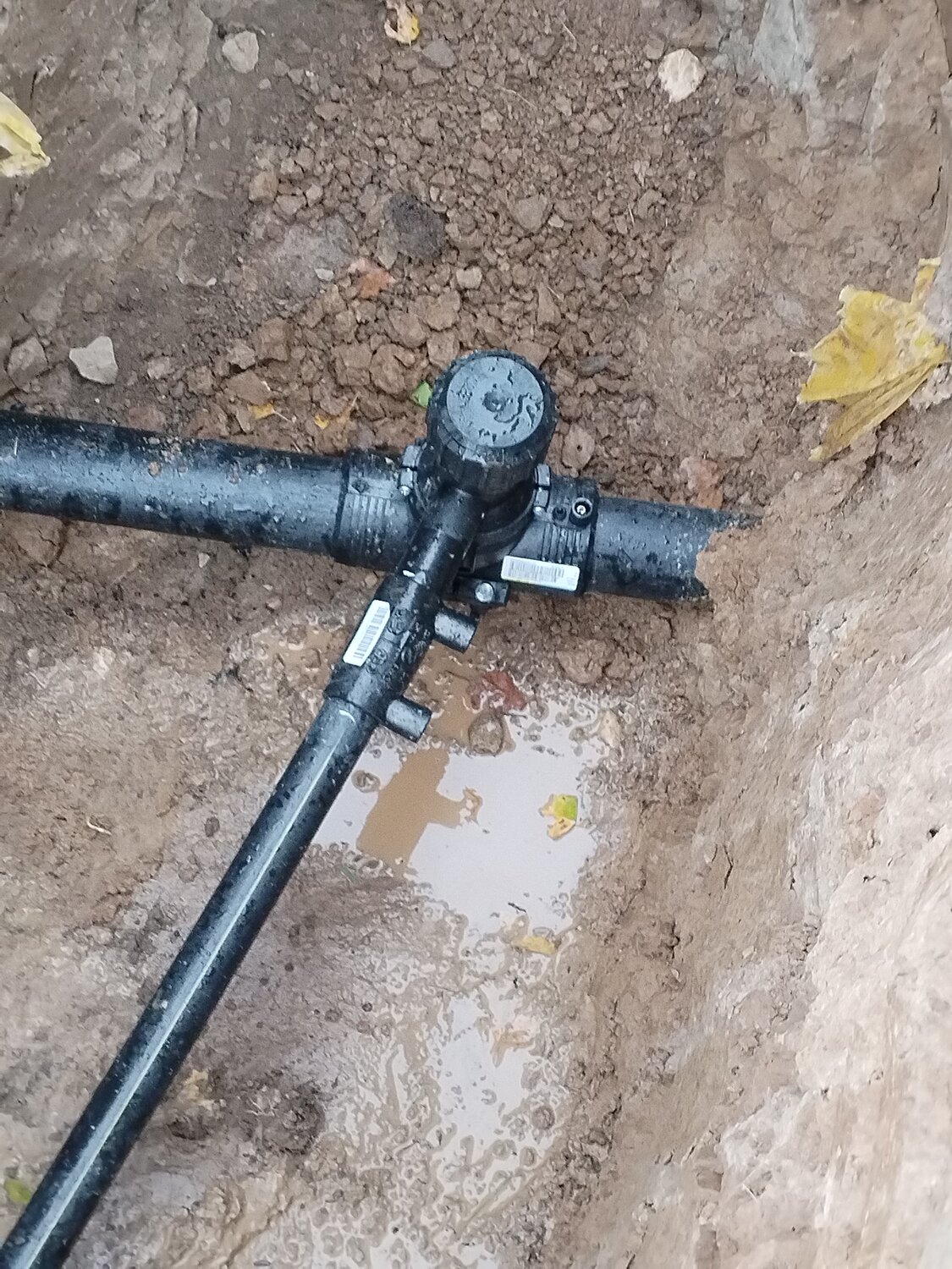 врезка в пнд трубу, врезка в водопровод, водопровод, врезка в водопроводную трубу, монтаж водопровода