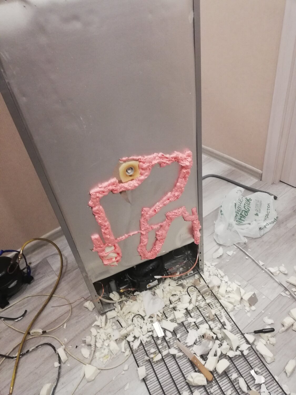 приколы, утечка холодильник, приколы про компьютер, компьютеры, сломанный холодильник