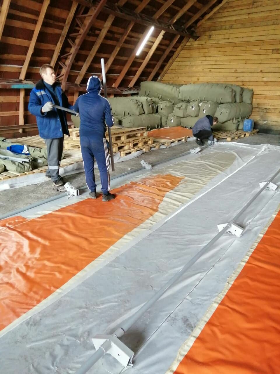 утеплитель кровли, утепление кровли, монтаж мембранной кровли, утепление крыши, мембранная кровля