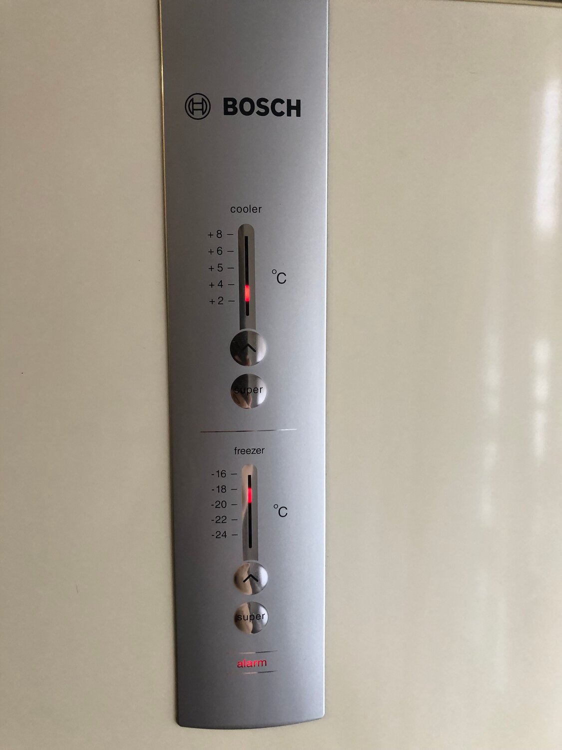 холодильник bosch, bosch, холодильник бош alarm off, холодильник бош аларм, двухкамерный холодильник