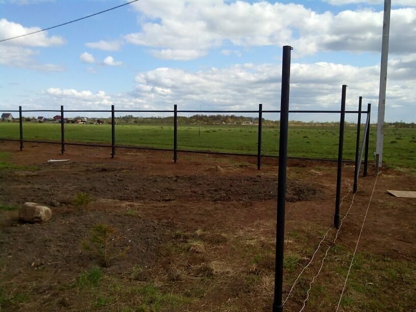 забор из нкт 73, столбы под забор, железные столбы для забора, металлические столбы для забора, столбики для забора