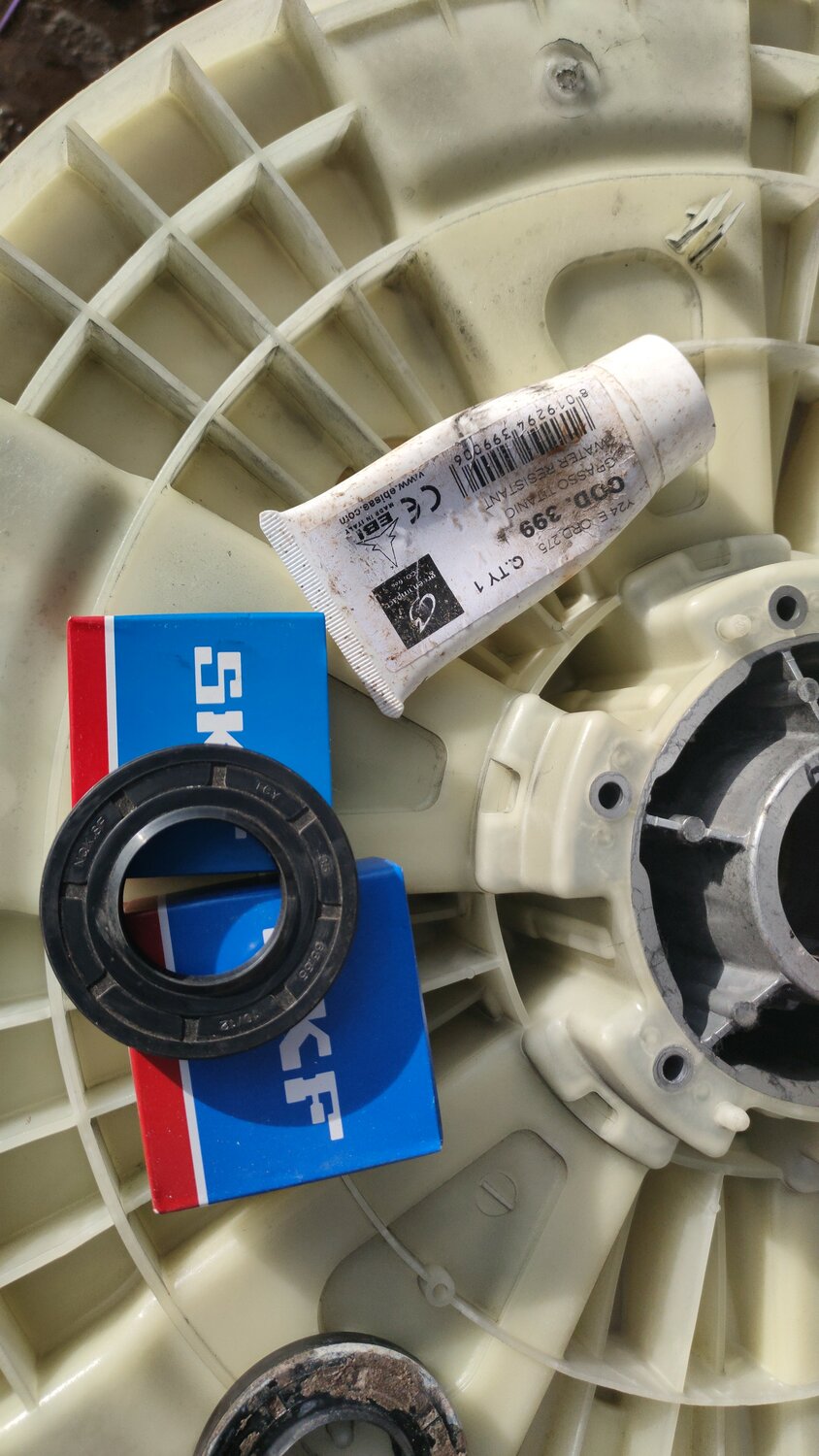 подшипники для стиральной машины lg с прямым приводом, сальник в стиральной машине, подшипник в стиральной машине, замена подшипника на стиральной машине, сальник стиральной машины lg